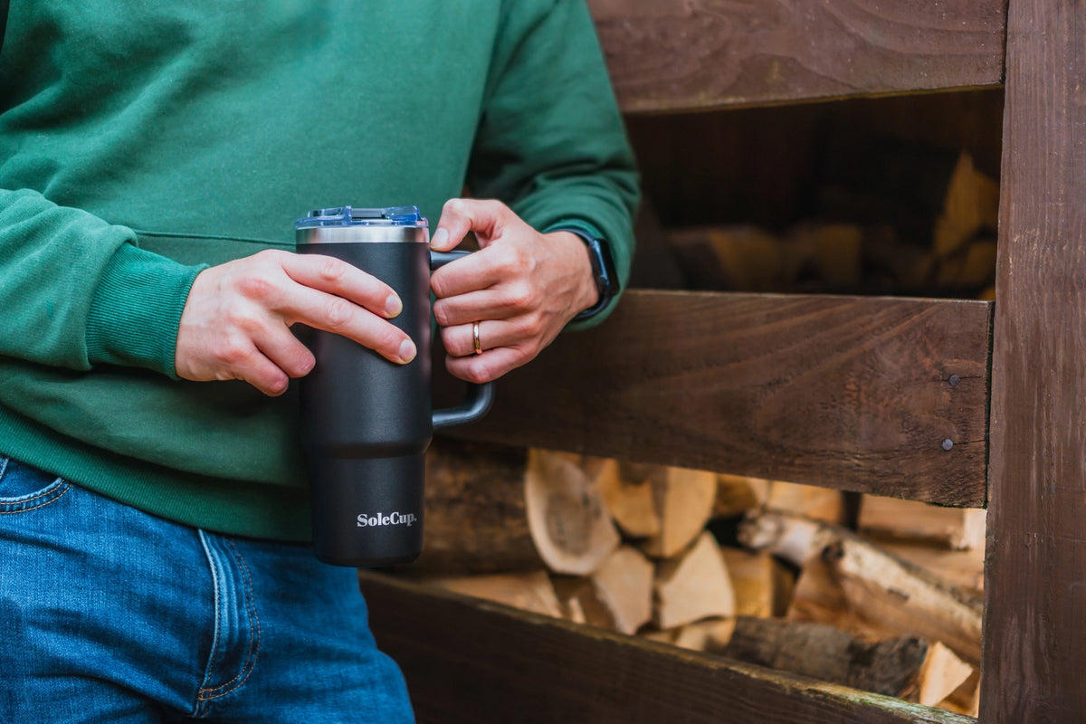 SoleCup XL - Tasse de voyage de 30 oz avec poignée, couvercle et deux pailles