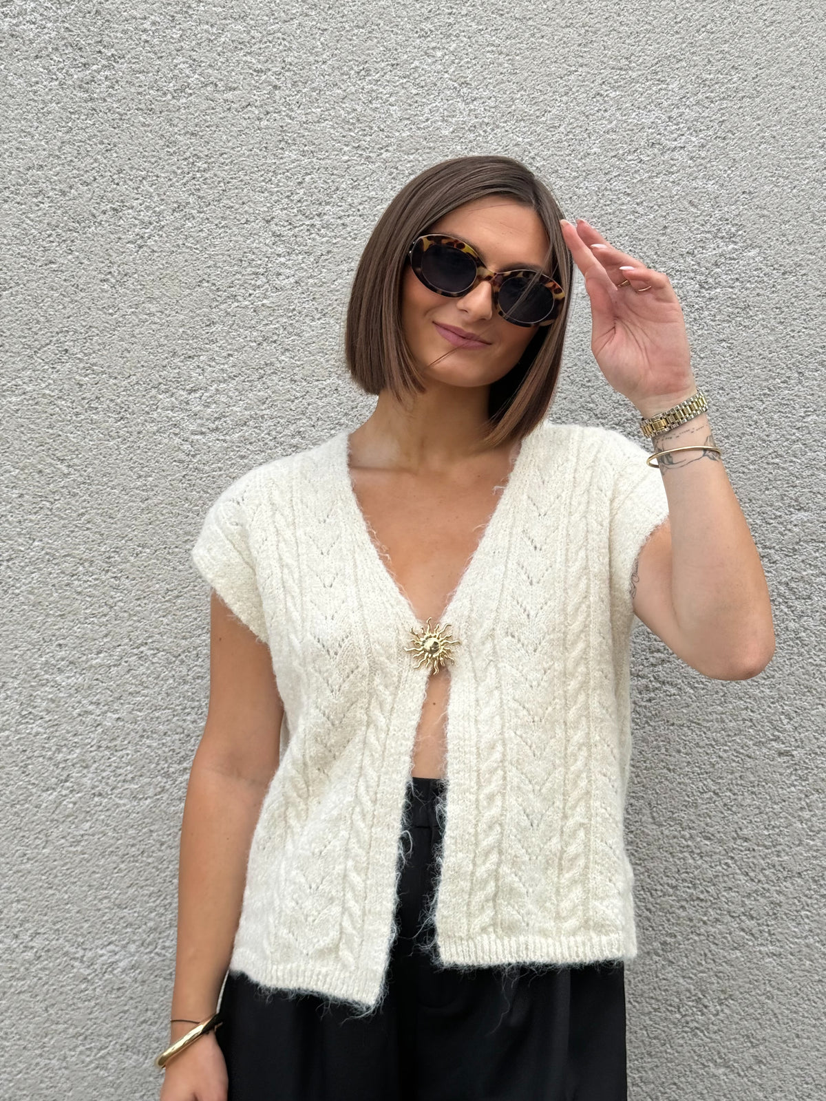 Gilet court ajouré – Fermeture bijou